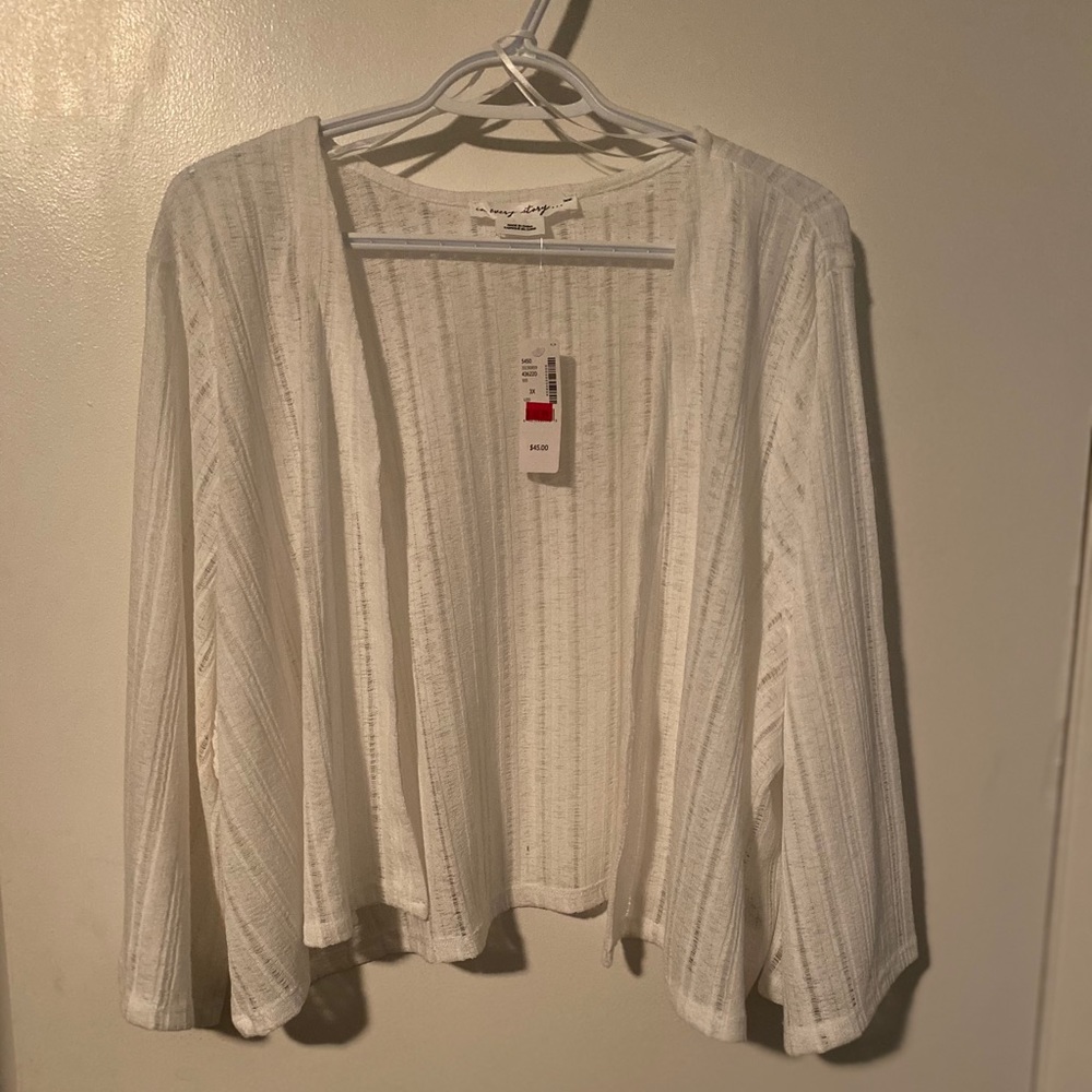 NWT white 3/4 sleeve bolero